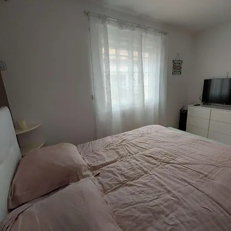 D'agde, 3 Pieces, 6 Personnes - Fr-1-423-277 Villa *